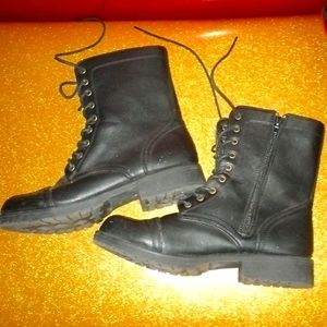 Ladies boots 8 1/2